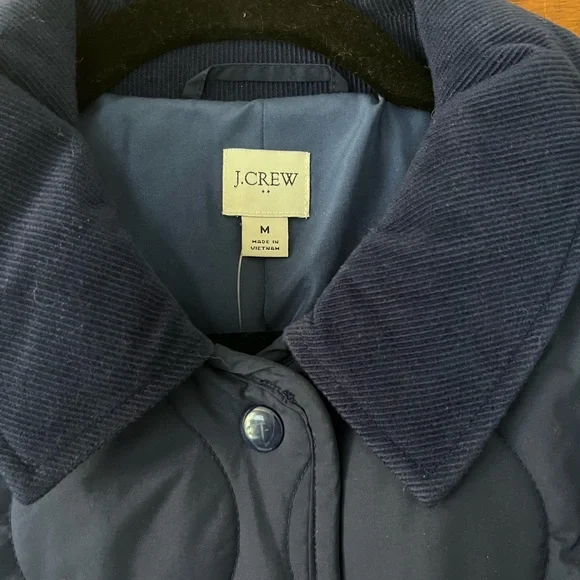 Great transition piece! NWT quilted barn jacket - Picture 2 of 6